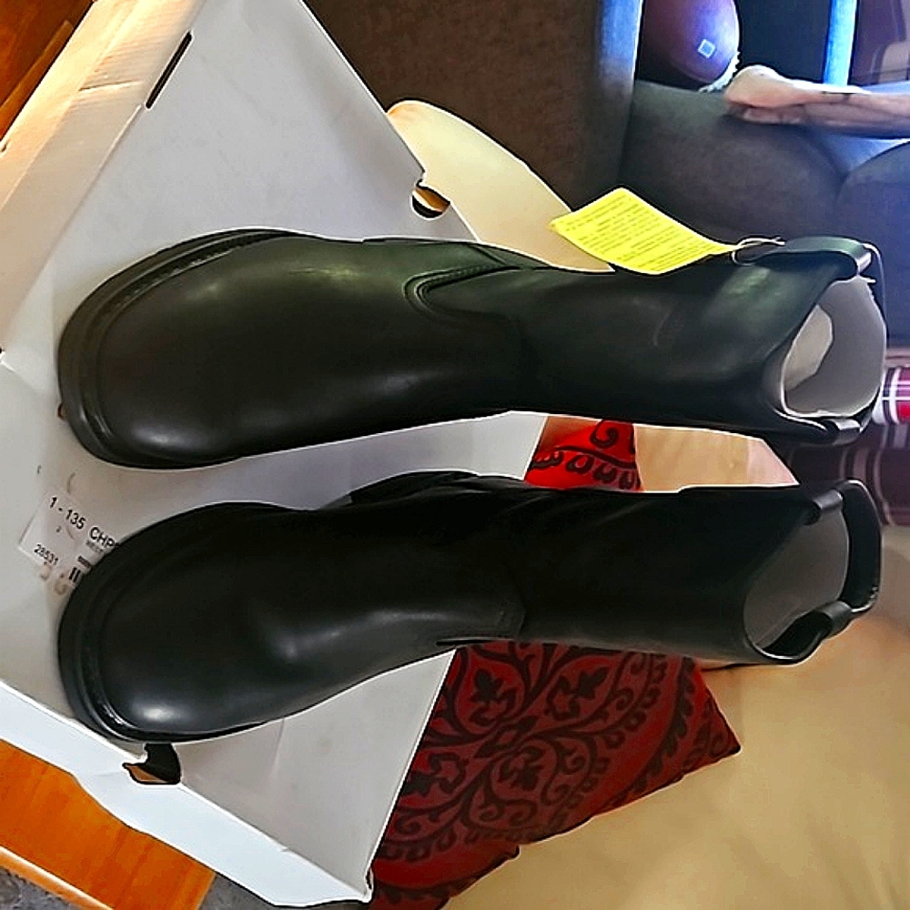 Mens work boots, wellington, black, leather